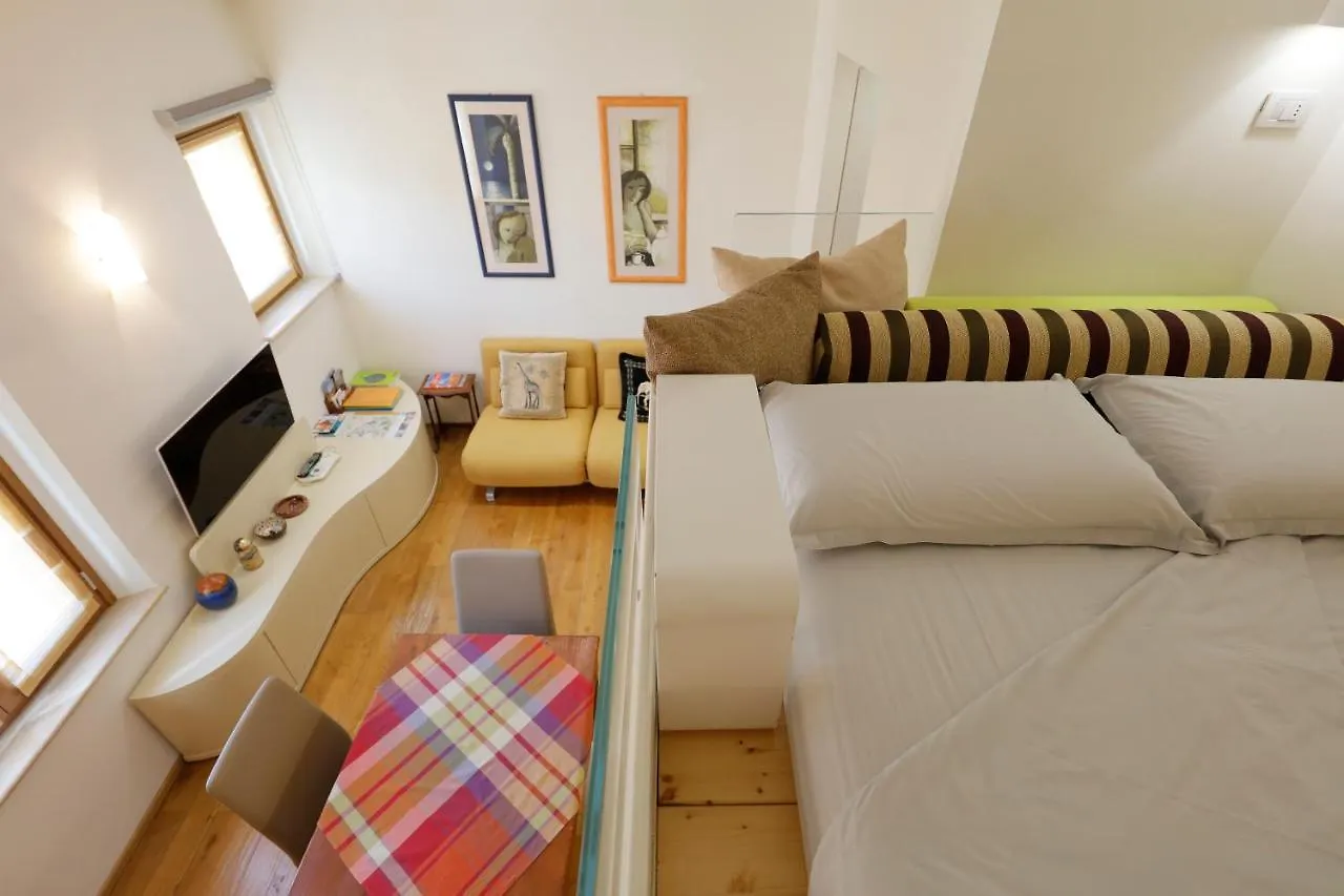 Siena Uptown - Sabrina'S Cozy Apartment